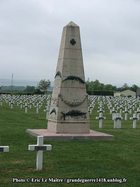 Nécropole Nationale de Sillery - Obélisque à la mémoire de la 97e division territoriale