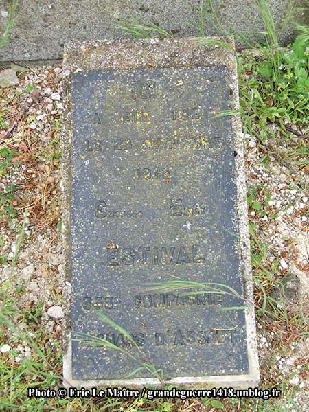 Détails de la plaque de la tombe de Georges Émile Estival