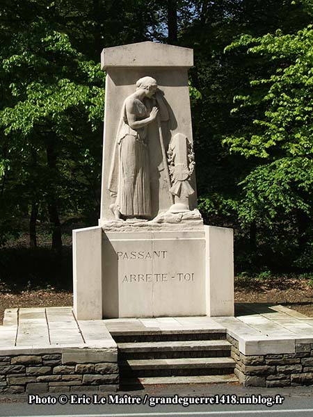 monument 1914