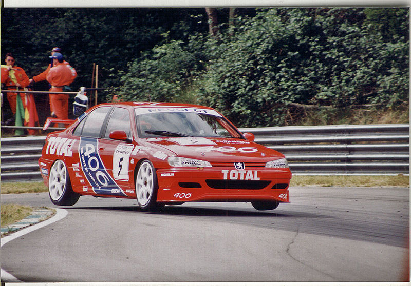 An example of the 406 being raced by Tim Harvey in the 1996 British Touring