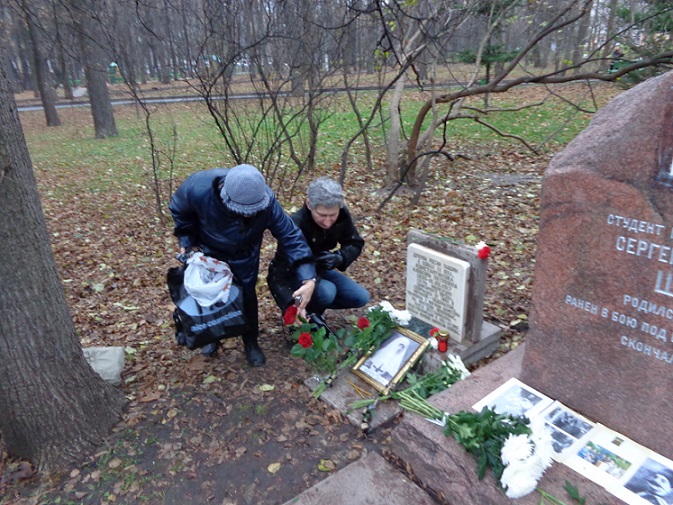 братское кладбище, мемориал примирения