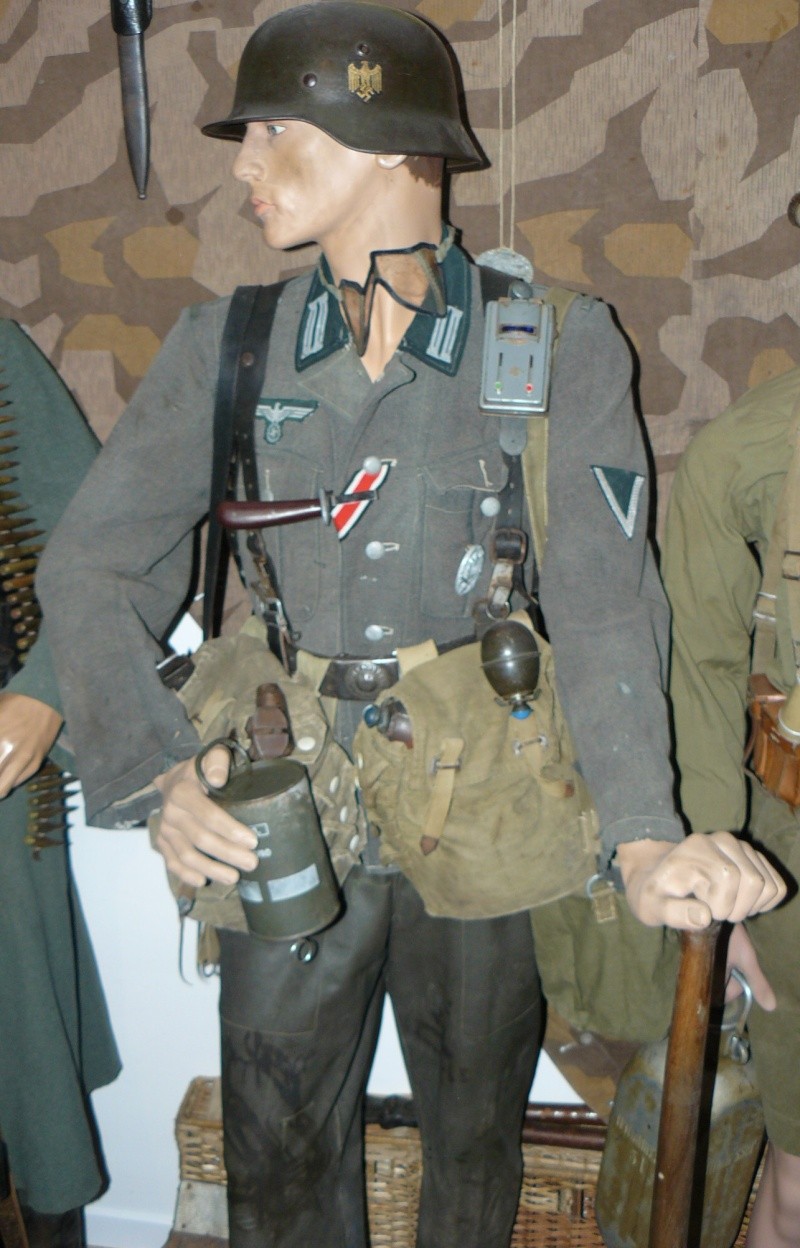Evolution of german uniforms from 39 to 1945 Wehrmacht Awards