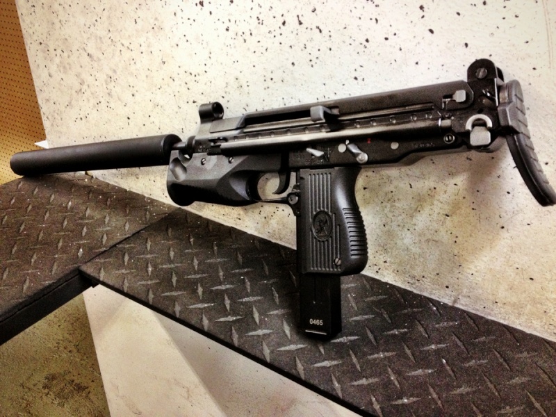 UZI clone non restreint BRS-99 WOW