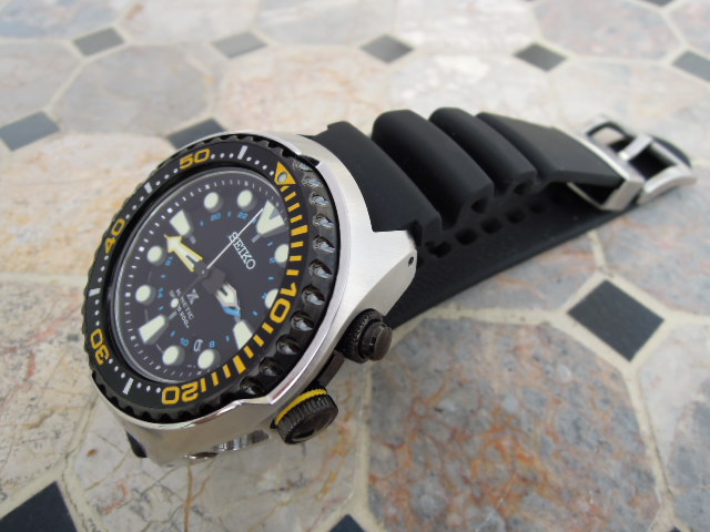 montre seiko prospex kinetic gmt diver